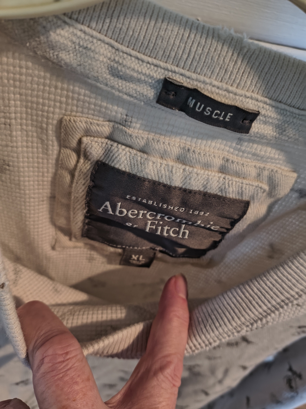 Men's Abercrombie & Fitch Beige Waffle-Knit Long Sleeve Top xlarge muscle - Picture 2 of 4